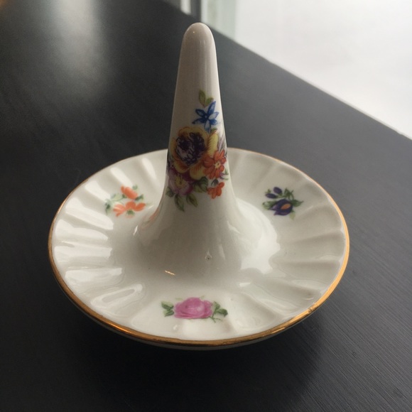 Other - Vintage PORCELAIN FLORAL CROWN Ring and trinket dish.